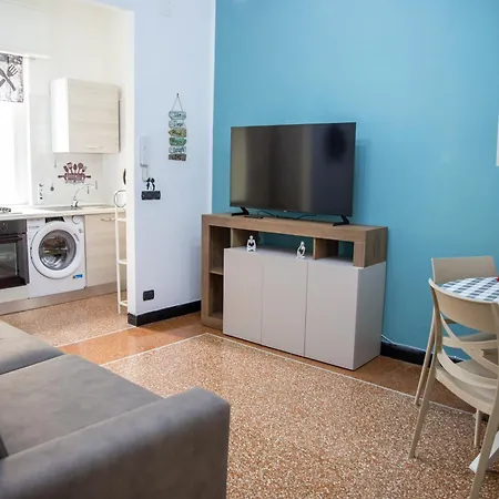 Ampio In Zona Apartment Genoa